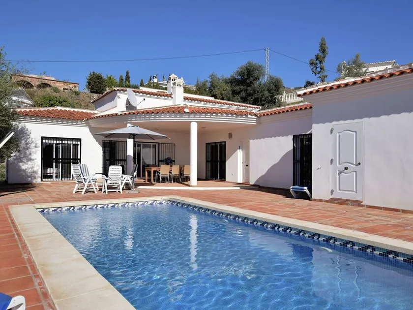 Modern Villa in Arenas With Private Pool - Image 1