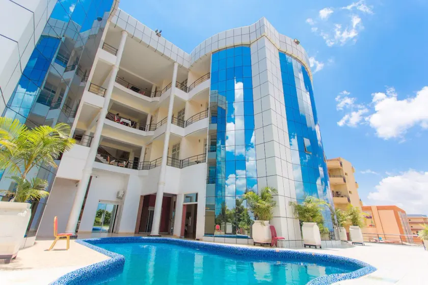 The Mirror Hotel - Image 1