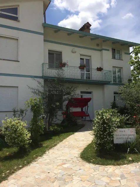 Bed and Breakfast Villa Ceccarini Fonte D'Oro - Image 1