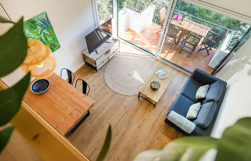 Stylish Sa Riera Apartment 5 mins walk to Beach - Image 1