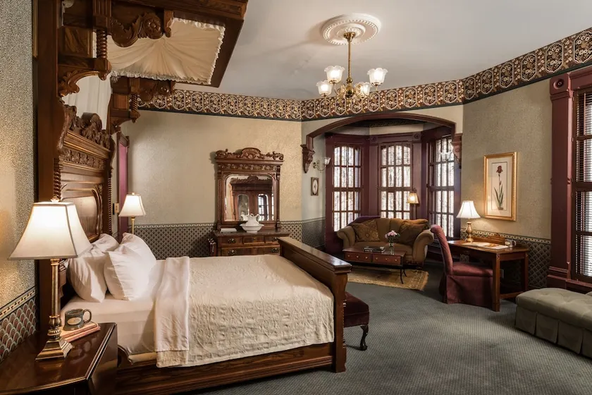 Inn at Pine Terrace - Image 1