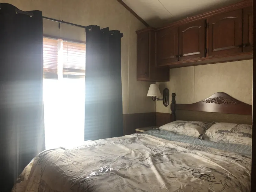 Blind Bay Resort - Image 1