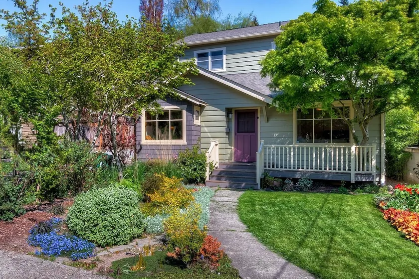 Lovely Laurelhurst - Music Room & Sunny Yard 3 Bedroom Home - Image 1