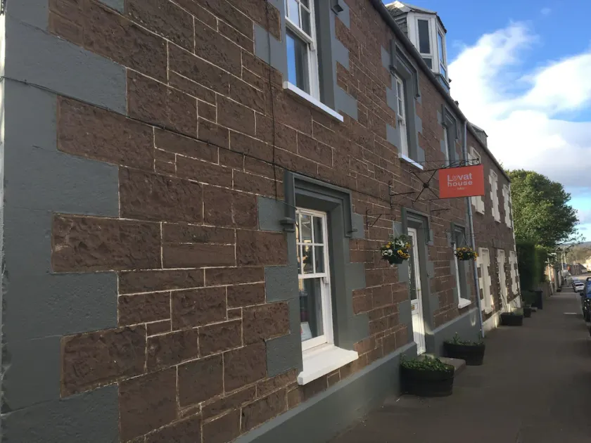 Lovat House Bed And Breakfast - Image 1