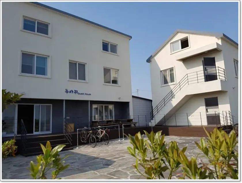 Two Wheels Guest House - Image 1