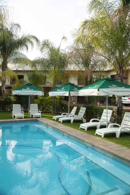 Palm Valley Inn - Image 1