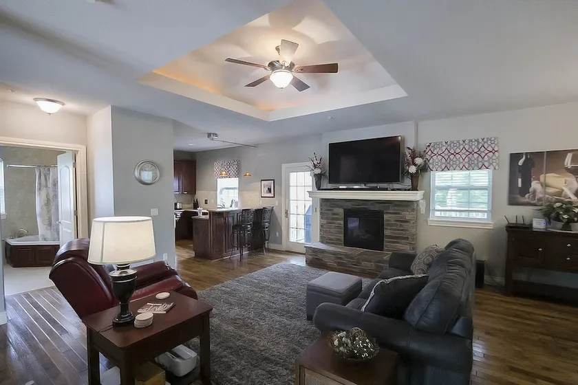 Branson Good Life Getaway - 2 Br Villa - Image 1