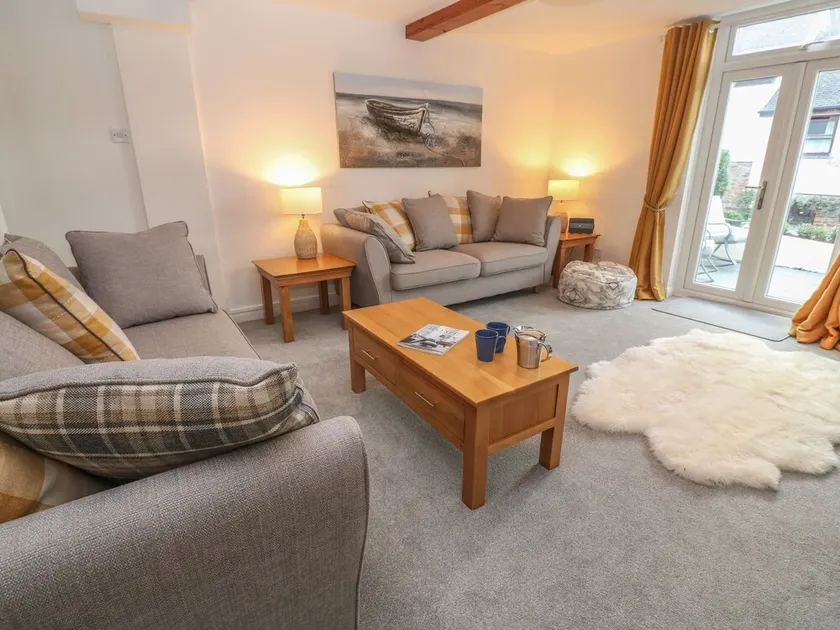 Riverside Cottage - Image 1