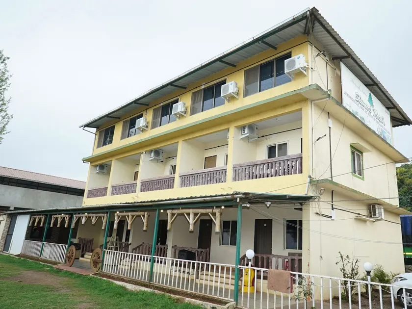 Shivneri Motels - Image 1