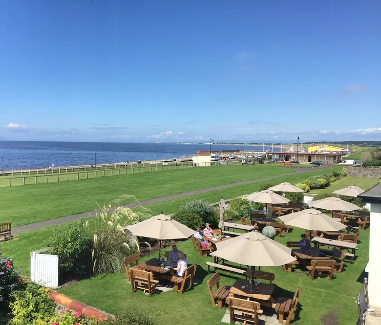 Parkstone Hotel - Image 1