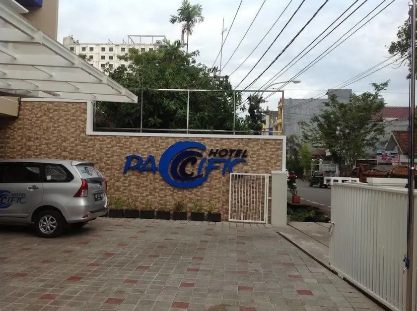 Hotel Pacific - Image 1