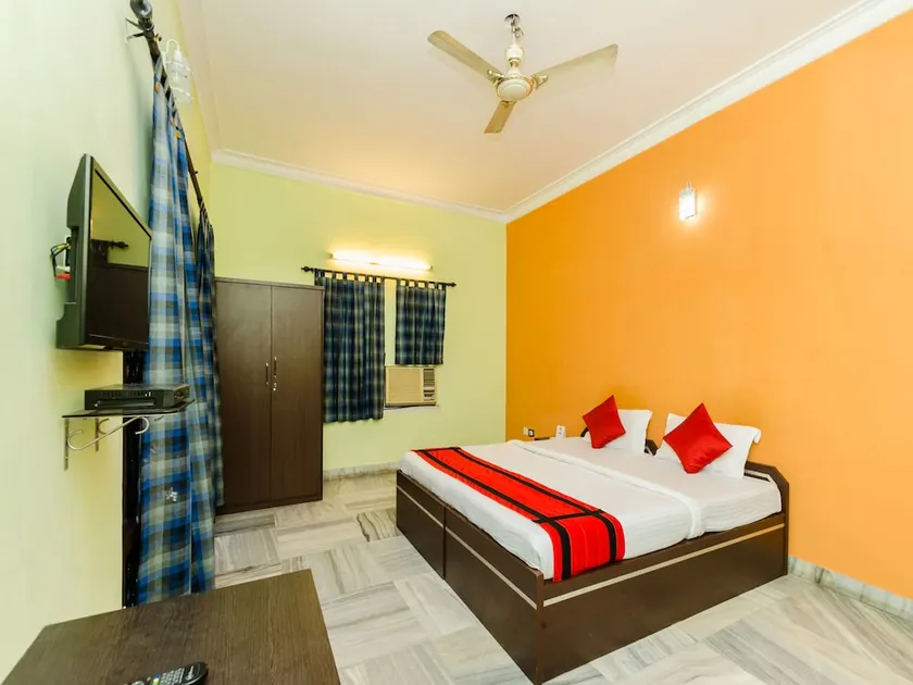Green Shelter Guest House By OYO Rooms - Image 1