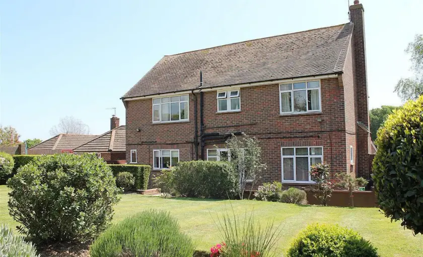De La Warr Guest House - Image 1