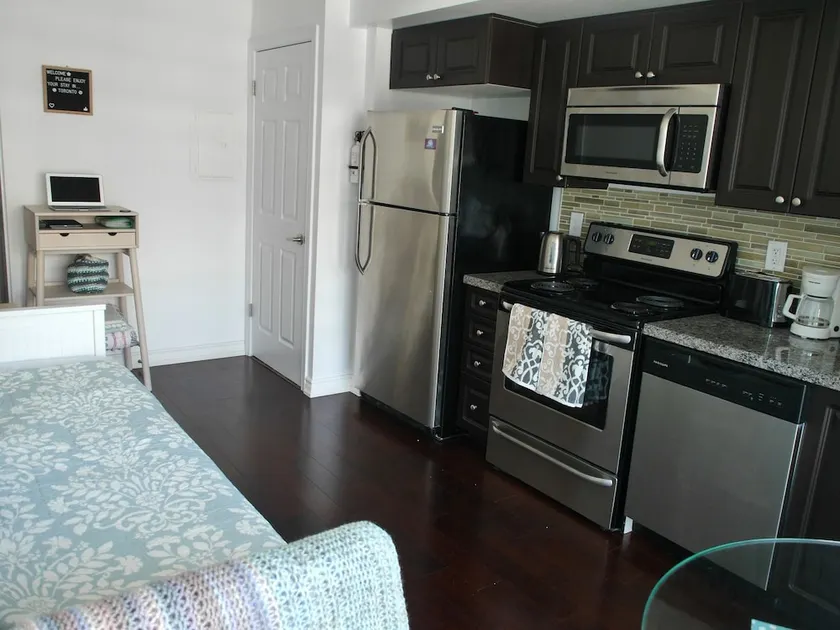 Simply Comfort Magnificent Condos in DT - Image 1