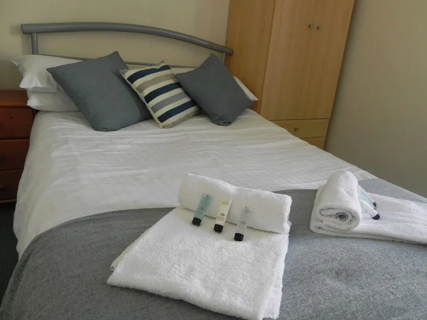 Weston Super Mare Guest House - Image 1