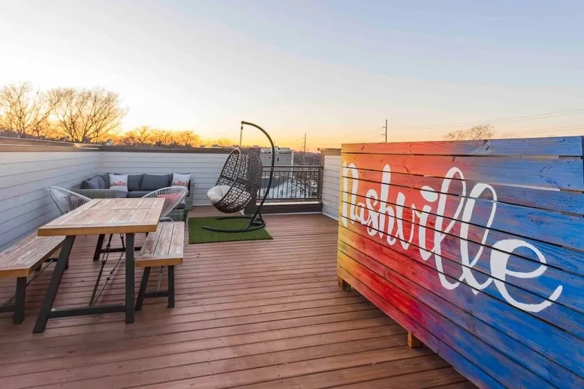 Wild Horse by AvantStay - Nashville Townhouse w Rooftop Patio & Outdoor Kitchen - Image 1