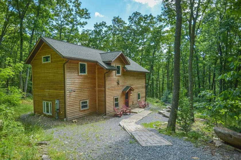 Hideout At Red Pines - Image 1