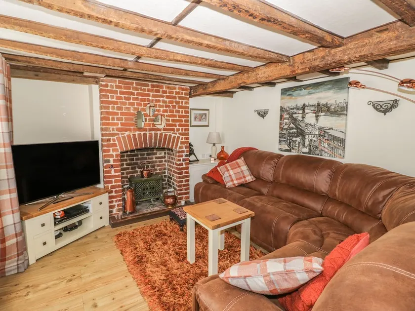 Chapel Cottage - Image 1