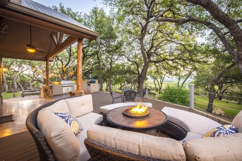 Hilltop Hideaway And Bunkhouse Combo 4 Bedroom Home - Image 1
