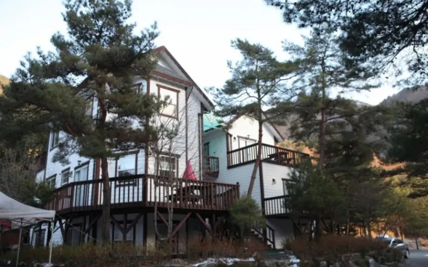 Youngwol Sky Pension Camping - Image 1