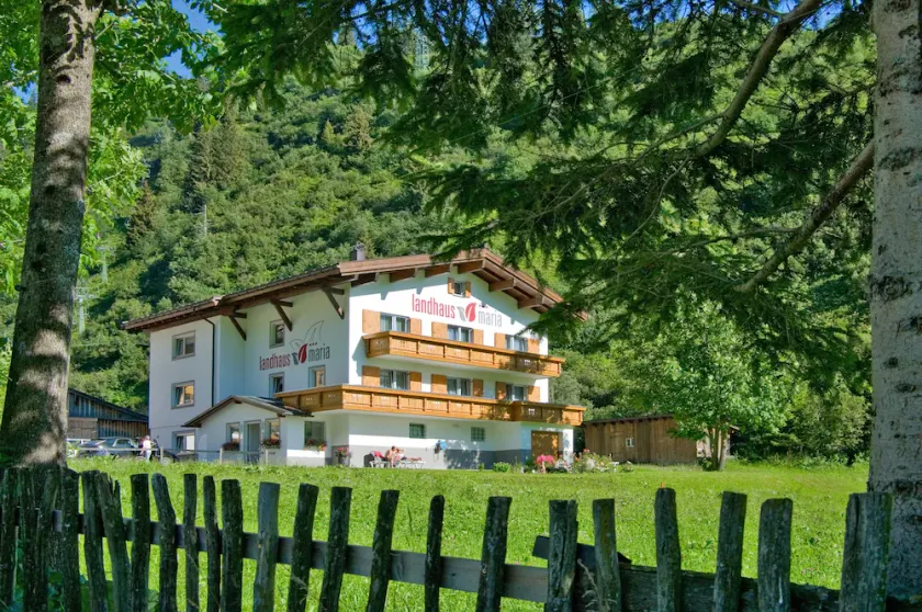 Landhaus Maria Hotel Garni - Image 1