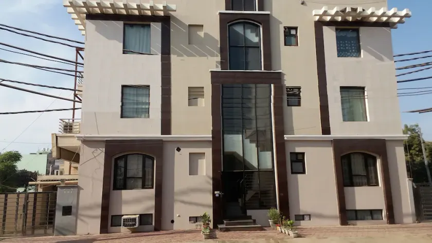 Maxfort Service Apartment - Image 1