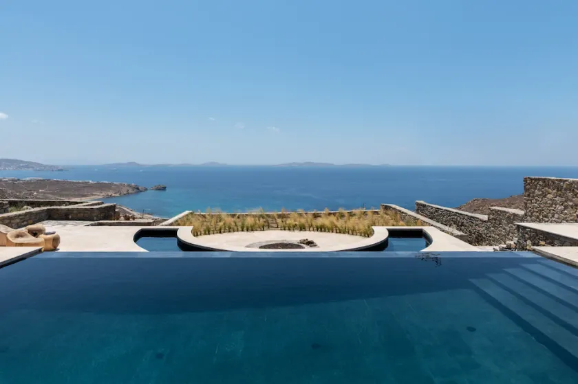 Breathtaking 5 bedroom villa with Private Pool - Image 1