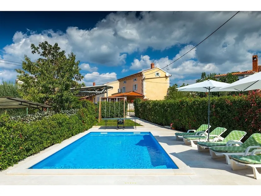 Charming Villa only 10 minutes drive from the sea - Image 1