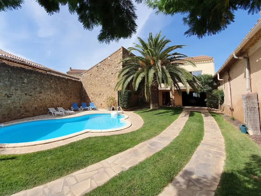 Spacious Villa in Languedoc-roussillon With Private Swimming Pool - Image 1