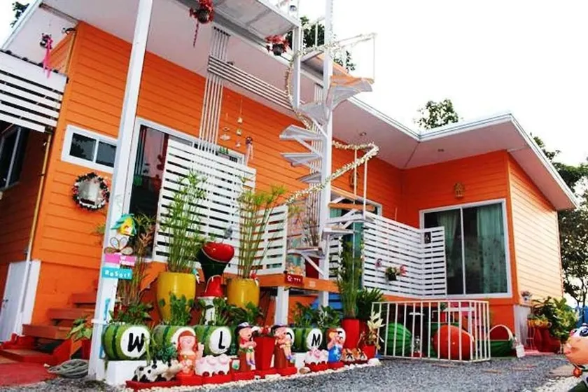 Follow Dream Resort - Image 1