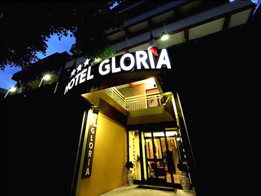 Hotel Gloria - Image 1