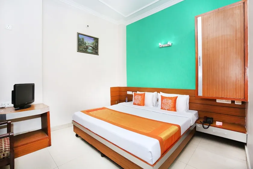 Hotel Arneja - Image 1