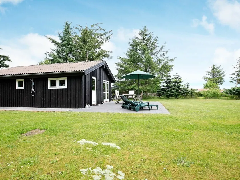 Quaint Holiday Home in Hirtshals With Terrace - Image 1