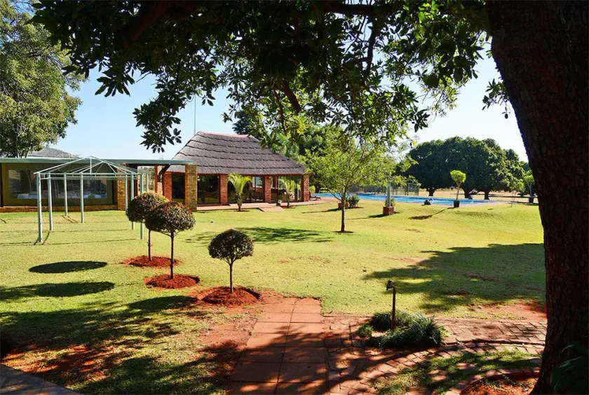 Gatz Guest House - Image 1
