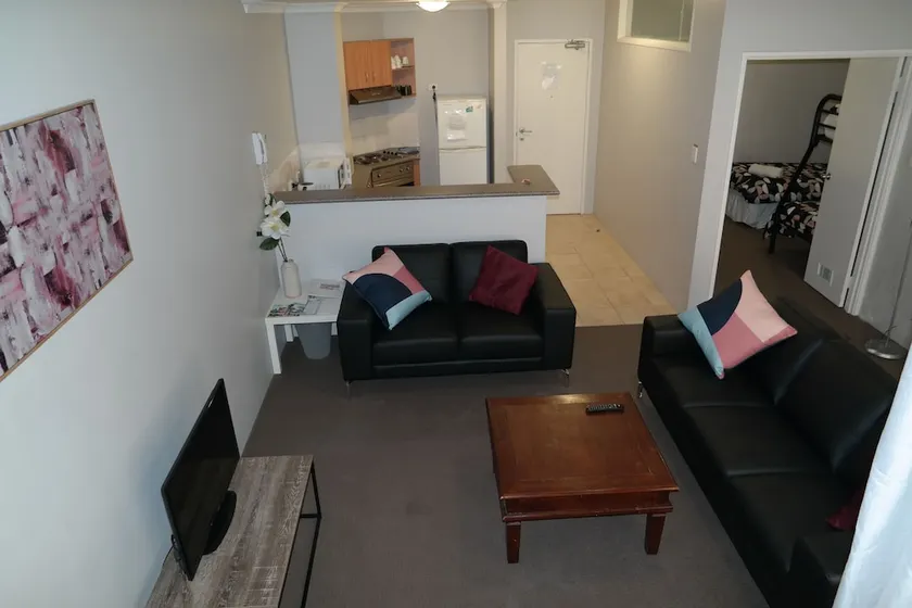 Duke’s Apartments - Image 1