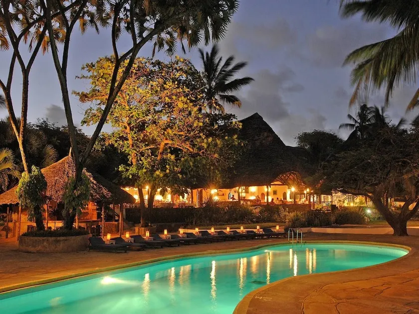 Driftwood Beach Club - Image 1