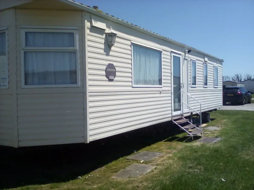 Inviting 3 Bedrooms Caravan gas Central Heating - Image 1