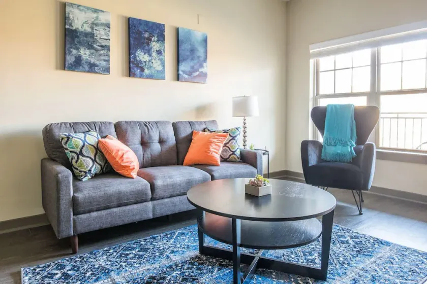 FRONTDESK Cedar Flats Apts Uptown Charlotte - Image 1
