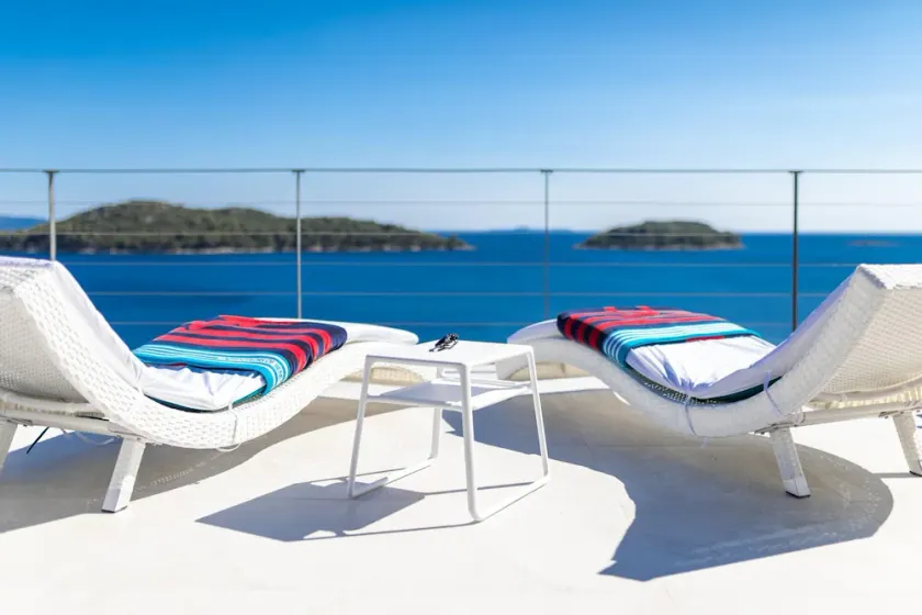Villa Desire - Image 1