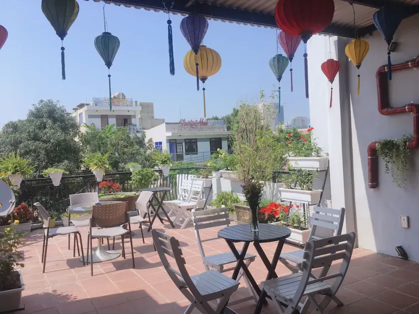 Travellers Nest Hostel - Image 1