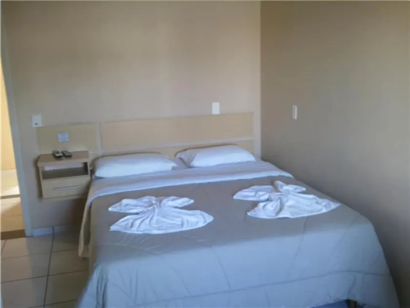 Kaza Hotel & Restaurante - Image 1