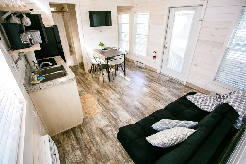 Waterview Family Style Two Bedroom Cabin #7 at Long Cove Resort by Redawning - Image 1