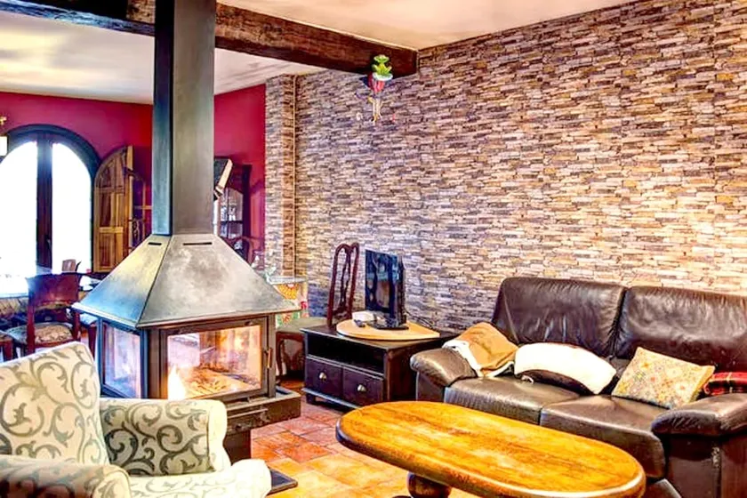 House With 4 Bedrooms in Segovia, With Enclosed Garden and Wifi - 45 km From the Slopes - Image 1
