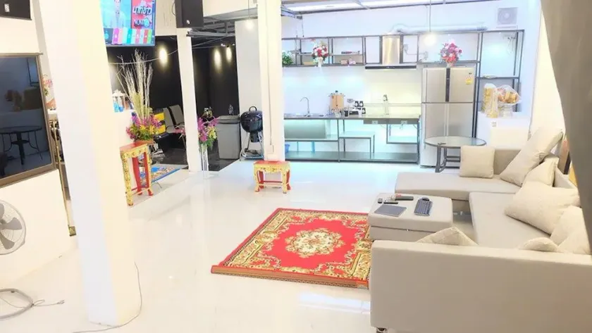 Zent & Bao Hostel - Image 1