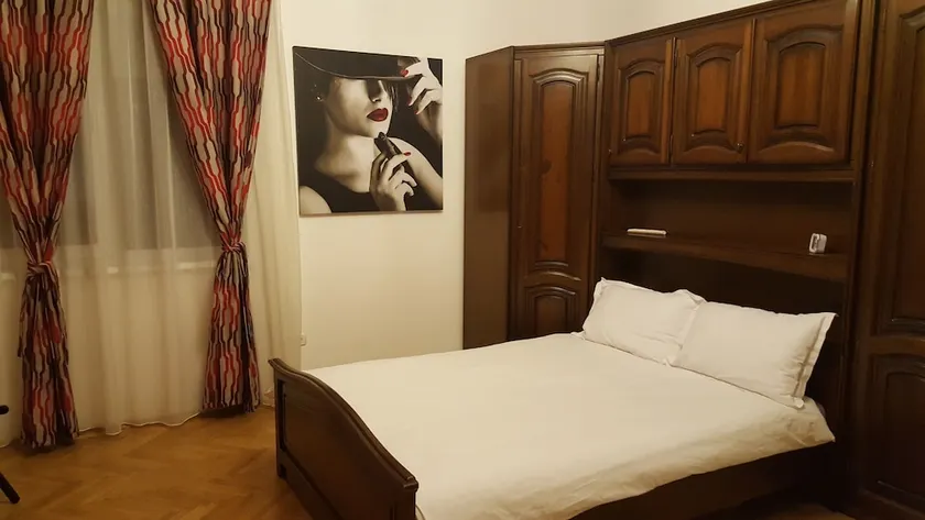 Studio Victoriei - Image 1