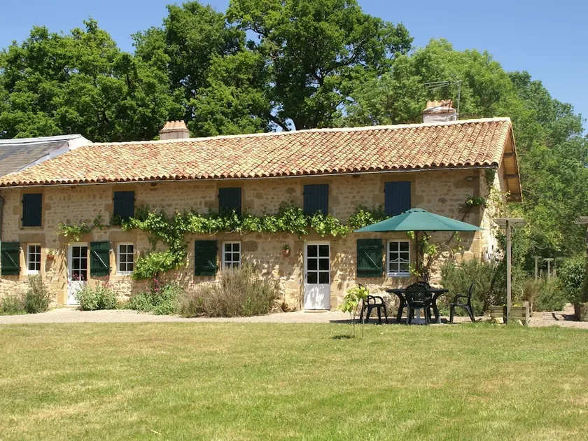 Holiday Home in Pressac with Swimming Pool, Pond, Heating - Image 1