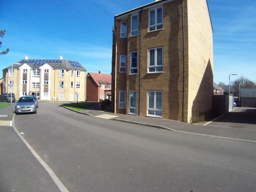 Windmill Lane Short Term Let - Image 1