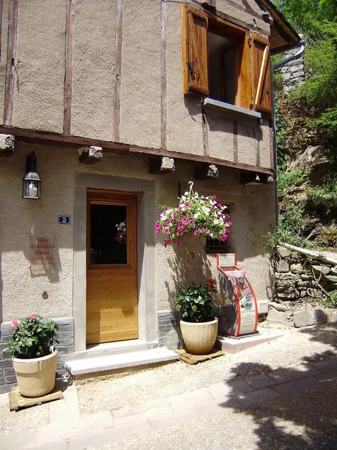 Gîte de la Bastide Porte de la Pique - Image 1