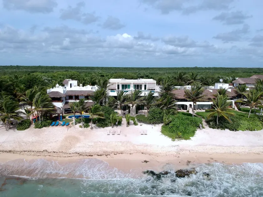 Casa Coral Luxury Condos - Image 1