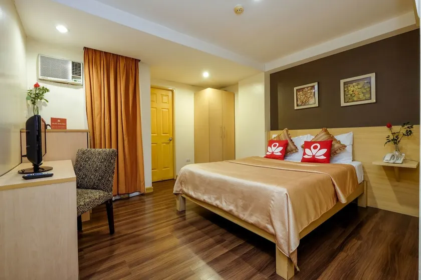 Zen Rooms Zobel Roxas Street - Image 1